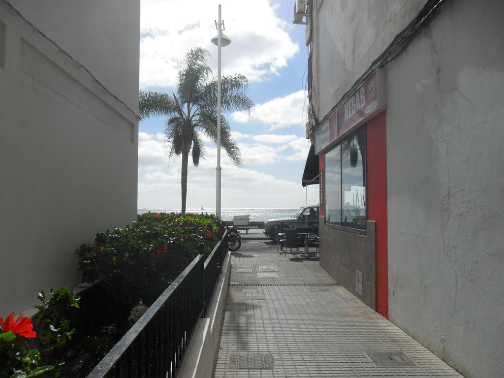 Aguilon Appartement Arrecife  Buitenkant foto