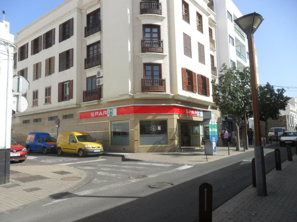 Aguilon Appartement Arrecife  Buitenkant foto