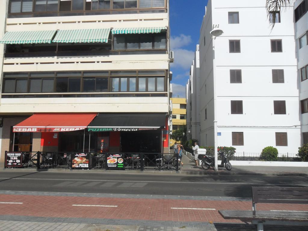 Aguilon Appartement Arrecife  Buitenkant foto